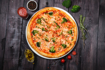 italian pizza with cheese
