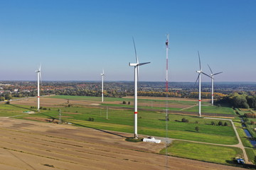 Windräder Windenergieanlagen Montage Windmessmast