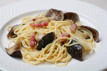 キノコのパスタ
