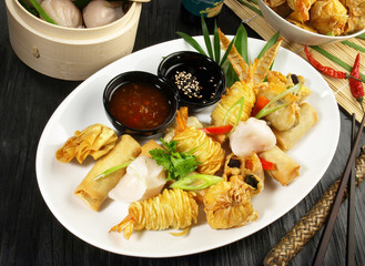 Verschiedene Dim Sum - Teller
