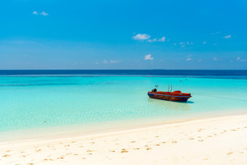 Fototapeta na wymiar Maldives paradise sandy beach, Hangnaameedhoo, Maledives. Copy space for text.