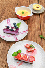 Berry cake with pudding