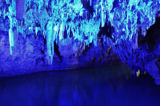 鍾乳洞 の画像 5 253 件の Stock 写真 ベクターおよびビデオ Adobe Stock