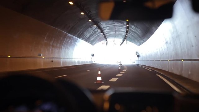 Was Ist Bei Einer Tunnelfahrt Besonders Zu Beachten