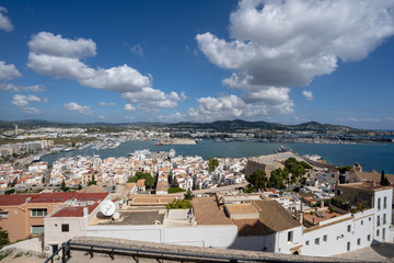 Awesome view to the valley