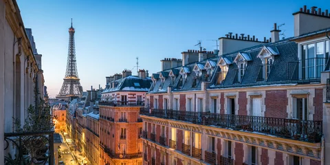 Foto op Aluminium Boven de daken van Parijs met uitzicht op de Eiffeltoren, Frankrijk © eyetronic
