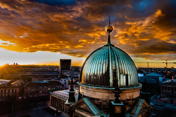 Blick vom Berliner Dom auf Berlin bei Sonnenuntergang © Frank