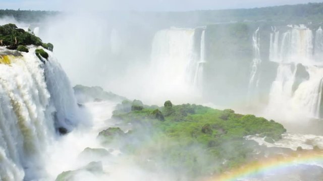 Largest waterfall Cataratas del Iguazu on Iguazu River, Iguazu National Park, Parana, Brazil