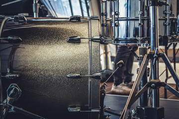 Kick drum with pedal, snare drum and cymbal racks