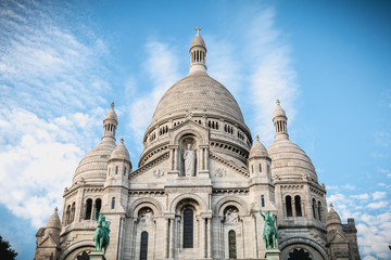 Obraz premium architectural detail of the Basilica of the Sacred Heart of Paris