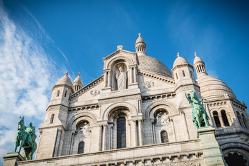 Fototapeta na wymiar architectural detail of the Basilica of the Sacred Heart of Paris
