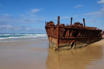 FRASER ISLAND SHIPWRECK