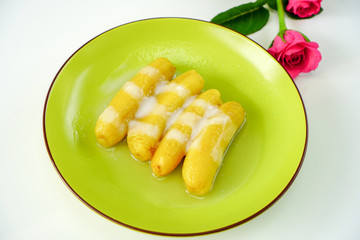 Banana in syrup.2