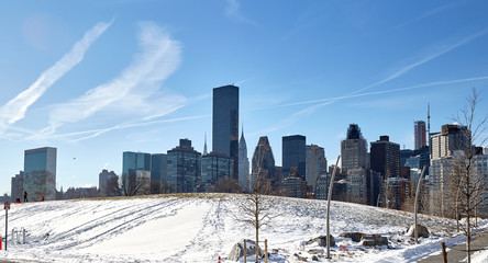 Manhattan skyline from Roosevelt Island in winter
