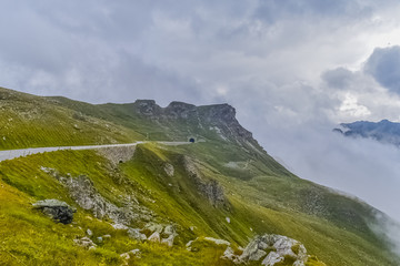 Fototapeta na wymiar Autumn view of Grossglockner High Alpine Road in Austria