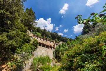Fototapeta na wymiar House in the valley near Cortona, Italy