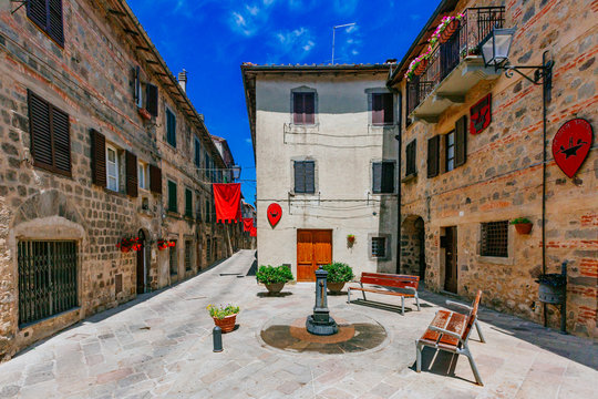 Fototapeta Medieval Italian streets and houses in Abbadia San Salvatore