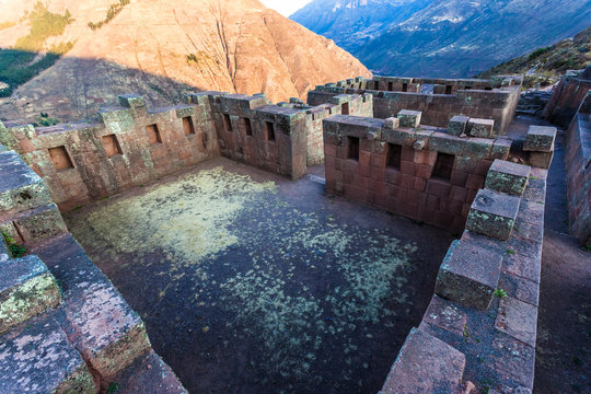 Pisac: SECTOR OF INTIHUATANA