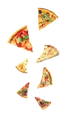 Plexiglas foto achterwand Set with falling different pizza slices on white background © New Africa
