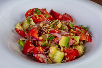 Salad with Kinoa and vegetables