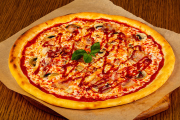 Pizza with ham and mushroom