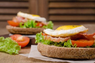 Traditional sandwich with fried bacon