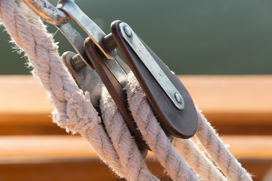 Detail eines Segelschiffes