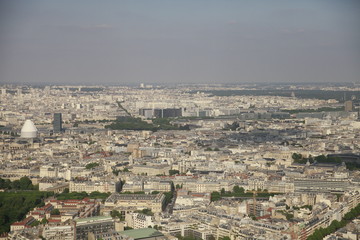 Fototapeta na wymiar view of the quarters of Paris from the Montparnasse tower