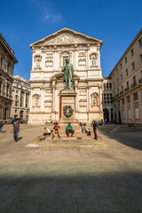 Obraz premium Milan City Center with Tourists