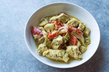 Butter Chicken with Curry Suace Murgh Makhani with Tender breast, Cream, Butter & Honey.