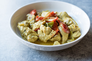 Butter Chicken with Curry Suace Murgh Makhani with Tender breast, Cream, Butter & Honey.