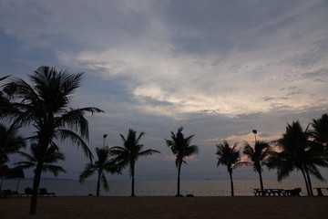 Obraz premium Sunset at pattaya beach thailand
