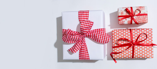 Fototapeta premium Christmas gift boxes on a white background