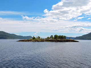 île sur le fjord du Saguenay, Québec