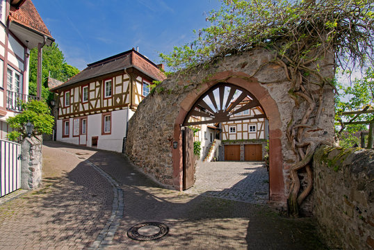 In der Altstadt von Zwingenberg, Bergstra&szlig;e, Hessen, Deutschland 