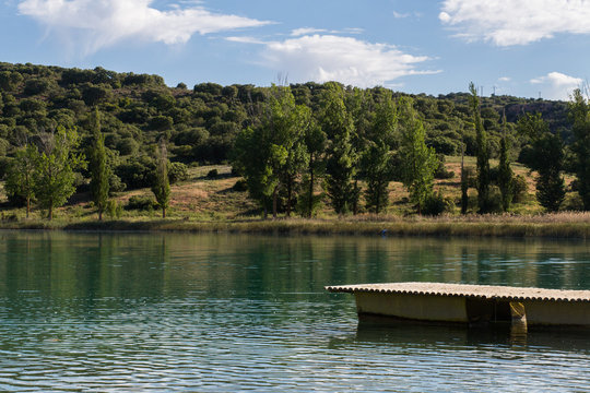 Paisaje laguna durante el d&iacute;a