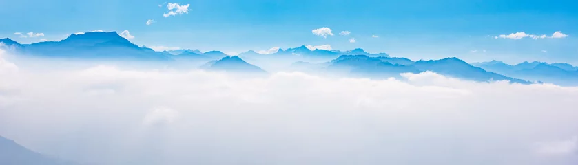 Selbstklebende Fototapete Luftbild Bergspitzen der Alpen