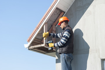 installation of soffits © kuchina