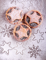 Christmas sweet mince pies © manyakotic