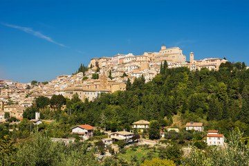 Obraz premium Loreto Aprutino, a medieval town in the province of Pescara (Italy)