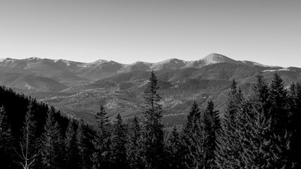 Black and white photo of the mountains