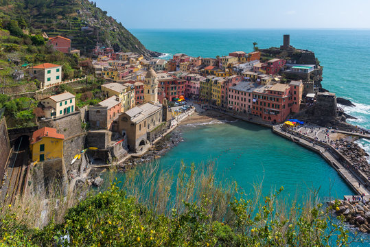 Vernazza, colorful village of Cinque Terre, Italy