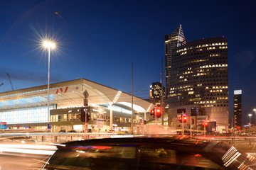 Palace of Culture and Science Building and traffic in the foreground.