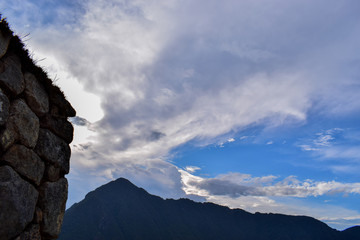 MACHU PICCHU MARAVILLA INCA ANDES CUSCO PERU
