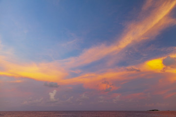 夕焼け, 海, 太陽, 空, 水, 日の出, 浜, 帆船, 地平線, 自然, オレンジ, 雲, 風景, 今夜, 夜明け, 旅行, ボート, 光, クルーズ, モルジブ, モルディブ, リラックス, カップル, 家族, ツアー, 海外, 地中海, インド洋, ハワイ, 沖縄, 海南島, リゾート, 水上, ヴィラ, 高級, ホテル, 民泊, 旅館, 老舗, 料理, 和食, 洋食, フランス, イタリ