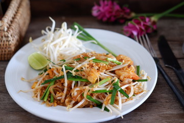 pad thai with shrimp © WS Studio 1985