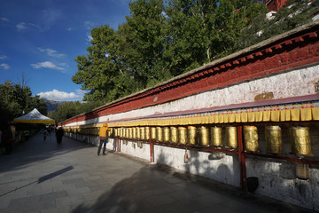 Fototapeta na wymiar Scenery of Tibet in ChinaScenery of Tibet in China