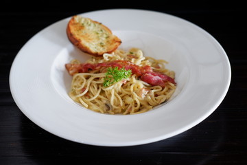 spaghetti carbonara
