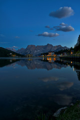 Obraz premium Evening on Lake Misurina