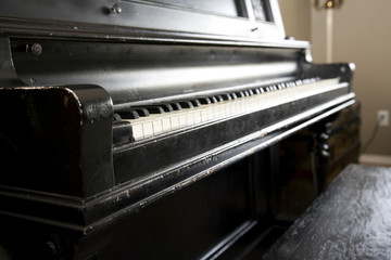 Fototapeta na wymiar old grand piano